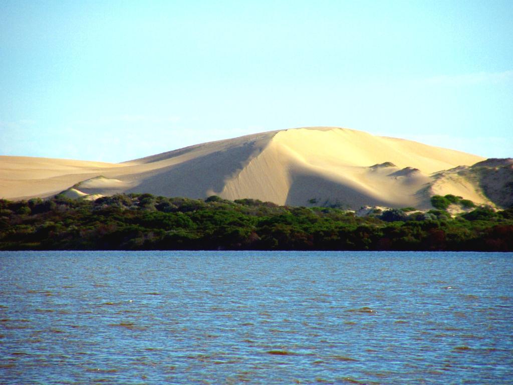 فيلا Coorong Waterfront Retreat Meningie المظهر الخارجي الصورة