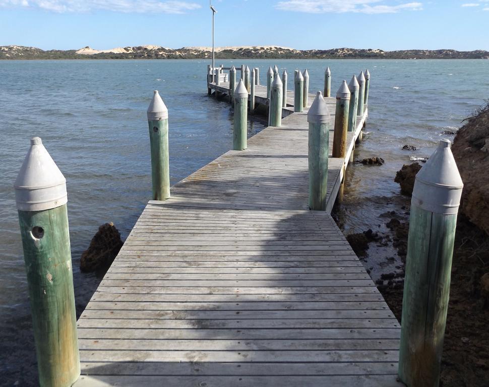 فيلا Coorong Waterfront Retreat Meningie المظهر الخارجي الصورة