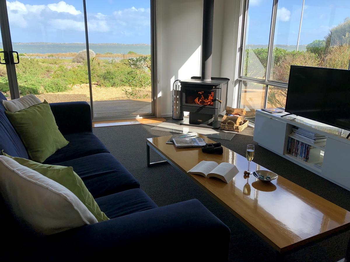 فيلا Coorong Waterfront Retreat Meningie المظهر الخارجي الصورة